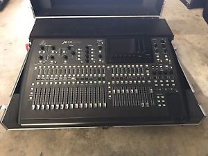 Behringer X32 Digital Console in Gator ATA Doghouse Case  - Great condition