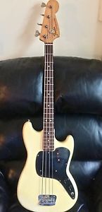 Vintage 1973 -1974 Original Olympic White Fender MusicMaster Bass (CBS-Era)