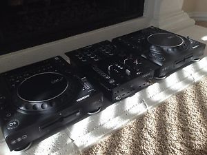 COMPLETE PRO SYSTEM: 2 Reloop RMP-3 Alpha media players & Reloop IQ2-MIDI Mixer