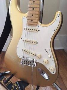 Fender 60th Anniversary FSR American Strat in Aztec Gold