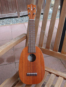 Kamaka Hawaiian Hand-Made Pineapple Gorgeous Koa Wood Ukulele New