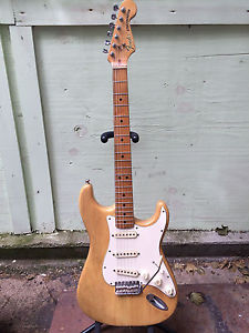 Vintage 1976 Fender Stratocaster Electric Guitar - Blonde & Beautiful!