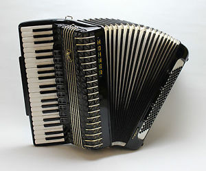 AKKORDEON HOHNER Atlantic IV de Luxe, überholt, mit tollem Zubehör und Gewährl.