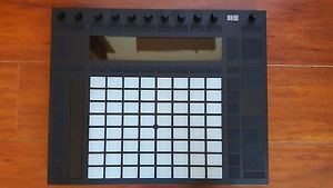 ABLETON PUSH 2 in perfect condition with LIVE Suite 9.7 and an Ableton push bag!