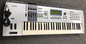 Yamaha MOTIF ES6 61-Key Music Production Synthesizer Keyboard/Good Condition