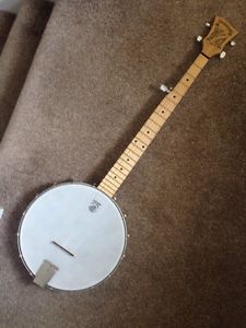 Deering Goodtime Special USA open back 5 string banjo