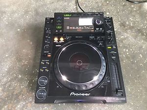 Pioneer CDJ-2000 DJ Turntable