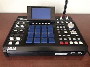 Akai MPC 2500 - 128MB RAM, 80GB HD, CF, Large Blue XLCD Screen (JJ OS)