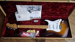 Fender 60th Anniversary American Vintage 1954 Stratocaster E-Gitarre USA