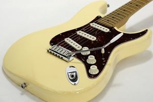 Fender American Standard Stratocaster  Vintage White  w/hardcase/512