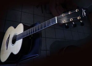 Lowden 35 Series O35 Walnut or S