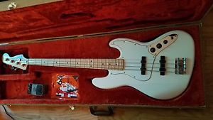 Fender Standard Jazz Electric Bass Guitar with Amp, case and accesories