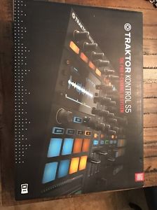 Native Instruments Traktor Kontrol S5