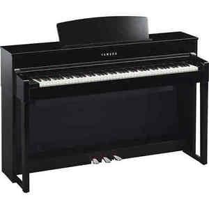 YAMAHA CLP 575 PE Clavinova