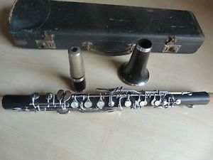 Uebel B Klarinette mit durchgehenden Korpus