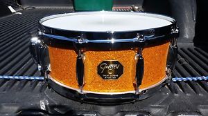 Gretsch 5.5 X 14 USA Custom Maple Snare Drum GOLD GLASS NEAR MINT