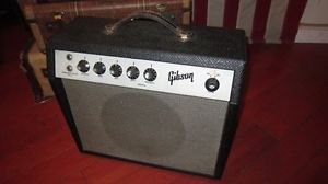 Vintage Circa 1965 Gibson GA-5T Skylark Small Combo Amplifier Black And White
