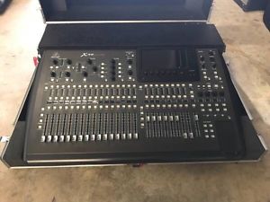 Behringer X32 Digital Mixer with case - FREE SHIPPING