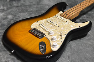 Used Fender USA / Airtist Series Buddy Guy Stratocaster MOD 2-Color Sunburst