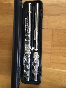 Yamaha Flute YFL-212//ID New And Boxed