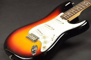 Used Fender USA / New American Vintage '65 Stratocaster 3-Color Sunburst