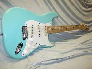 ROBIN RANGER USA -- CLAPTON Vee SHAPE MAPLE NECK