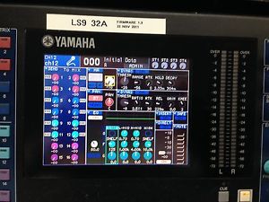 Yamaha LS9 32 Channel Mixer - Digital Audio Mixing Console with LM Case