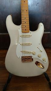 Fender American Stratocaster 1957 avri 2007 50th anniversary "Mary Kaye"