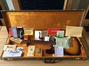 Fender American Vintage '59 Stratocaster (model 011-1600-800)