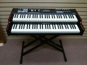 almost mint hammond SK2, condition lightly gigged. Sounds epic, nothing wrong