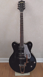 GRETCH G5122 DOUBLE CUTAWAY ELECTROMATIC HOLLOW BODY GUITAR  - BLACK WITH CASE