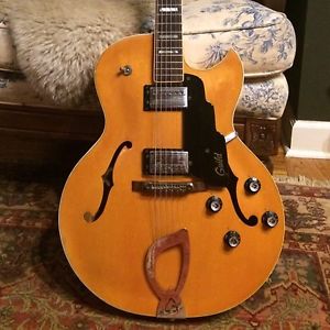 Guild CE 100D Electric Guitar hr