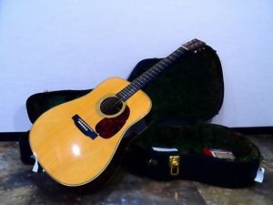 Martin HD-28V guitar w/Hard case/456
