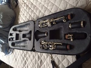 Buffet Crampon Clarinet- Barely used by student-Very Excellent Condition!