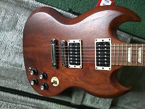Gibson USA SG '70s Tribute Special , Mint .