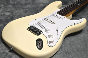 Used Fender Japan / Stratocaster ST72-60SC Olympic White from JAPAN EMS