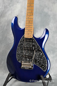Music Man USA Silhouette Special SSS/Trem - Pearl Blue