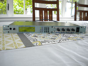 YAMAHA FS1R RACK SYNTHESIZER **SUPER RARE** MINT CONDITION!