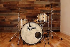 GRETSCH BROOKLYN SERIES 3 PIECE DRUM KIT CREME WHITE OYSTER NITRON (PRE-LOVED)