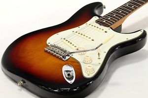 Used Fender USA / American Vintage 62 Stratocaster 3-Color Sunburst Fender