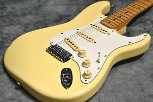 Used Fender Japan / ST72-86DSC Yellow White from JAPAN EMS
