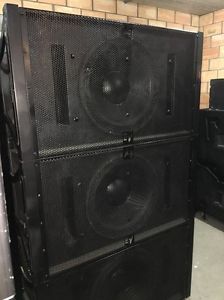 Electro Voice XLC118  Line array sub