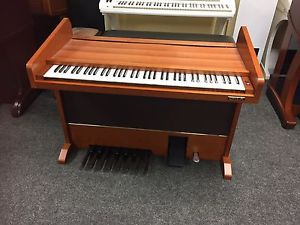 Orla Traditionale - Organ Cabinet for Tyros 3, 4 or 5 (61)