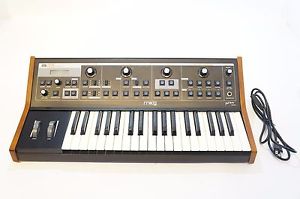 Moog Little Phatty Bob Moog Tribute Edition Analog Synthesiszer 37 Key MIDI