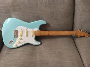 Fender Stratocaster Surf green 2014 with synchronized tremelo made in Mexico