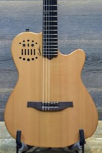 Godin Multiac ACS Slim Cedar Natural "SF" SA Classical Guitar w/ Bag - #16304134