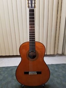 Yamaha GC50 Grand Concert Custom classical guitar