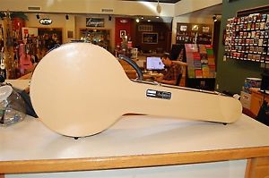 Calton Banjo Case - Used - Clean!
