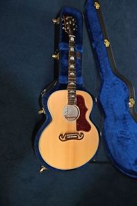 2013 Gibson SJ-200 Studio Excellent Shape in Vintage Natural