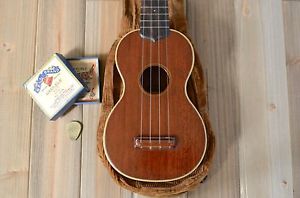 Vintage 1922 Martin Style 2 Soprano Ukulele Mahogany with vintage bag & strings